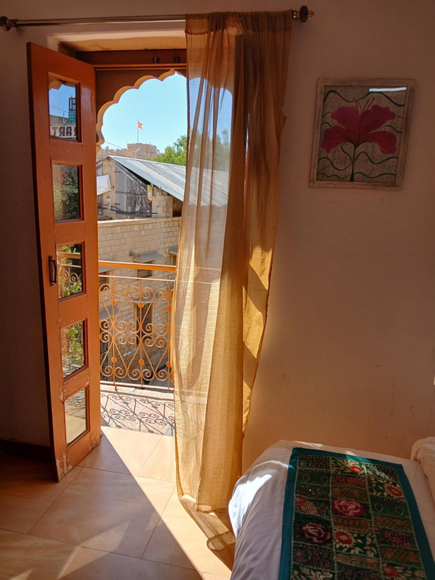 Crazy Camel Hotel & Safari Jaisalmer Room photo